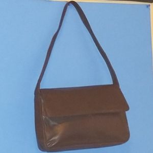 Gently used Kenneth Cole NY purse 👜